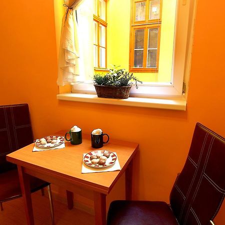 R7 Apartment Budapest Ruang foto