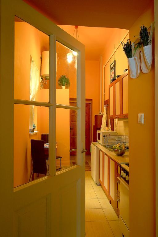 R7 Apartment Budapest Ruang foto