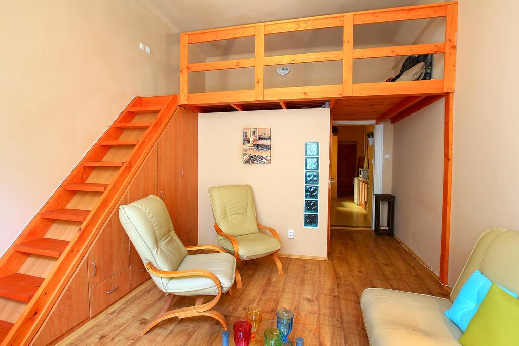 R7 Apartment Budapest Ruang foto