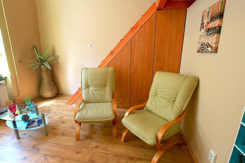 R7 Apartment Budapest Ruang foto